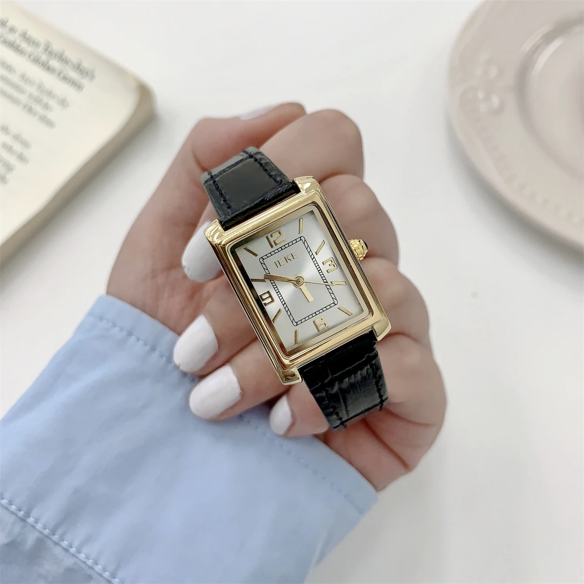 Exquisite Women'S Wristwatch Square Design, Stylish, Simple, Elegant, Casual, Suitable For Students, And A Great Gift For Women.
Exquisite Women'S Wristwatch Square Design, Stylish, Simple, Elegant, Casual, Suitable For Students, And A Great Gift For Women.