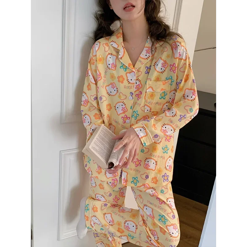 Hello Kitty pure cotton women's pajamas autumn lapel collar long-sleeved trousers two-piece set silk pajamas women's loungewear
Hello Kitty pure cotton women's pajamas autumn lapel collar long-sleeved trousers two-piece set silk pajamas women's loungewear