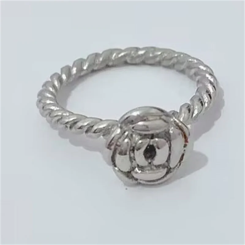 Stainless Steel Ring, Shiny Round Style, Versatile For Couples, Paired With Rings For Women
Stainless Steel Ring, Shiny Round Style, Versatile For Couples, Paired With Rings For Women