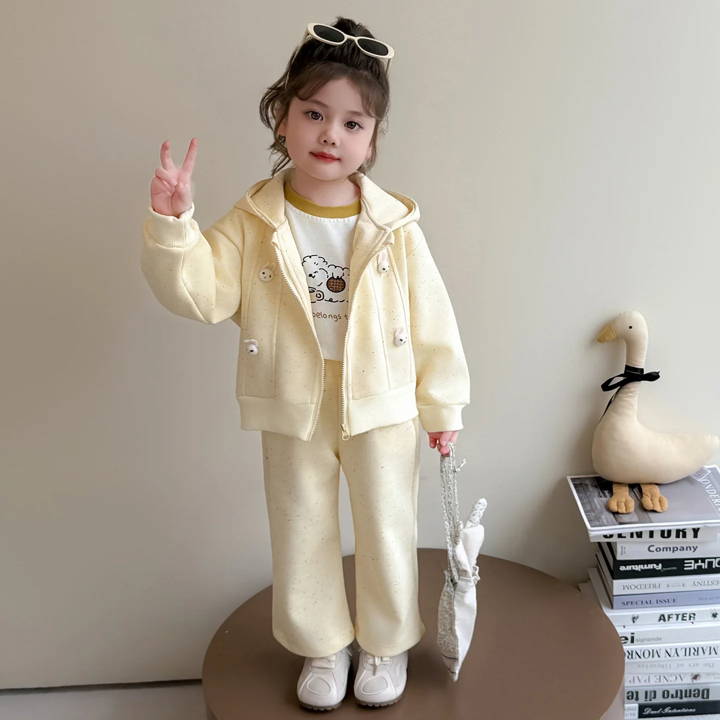 Girl's 2025 Autumn New Solid Color Business and Casual Pants Fashionable and Comfortable Rabbit Set
Girl's 2025 Autumn New Solid Color Business and Casual Pants Fashionable and Comfortable Rabbit Set