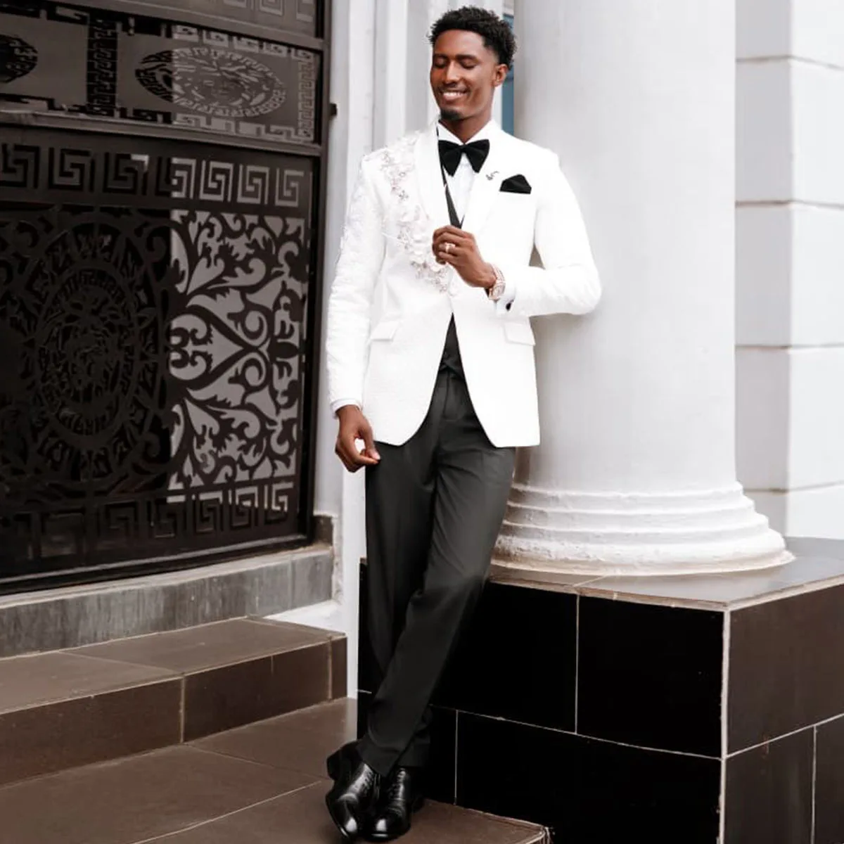 High Quality Diamond 2 Pieces Sets Men Suits Diamond Slim Fit Groom Wedding Tuxedos Bridegroom Blazers Ropa Hombre Customized
High Quality Diamond 2 Pieces Sets Men Suits Diamond Slim Fit Groom Wedding Tuxedos Bridegroom Blazers Ropa Hombre Customized