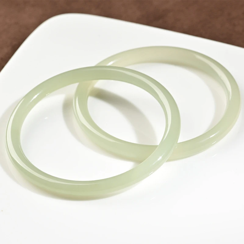 Hetian from Qinghai,-lake , thin , green-white jade, round bangle girls
Hetian from Qinghai,-lake , thin , green-white jade, round bangle girls