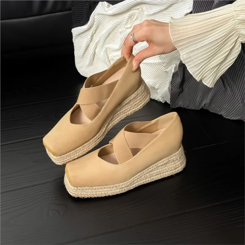 Французские балетки на танкетке, увеличивающие рост, 8 см, плетеный квадратный носок на толстой подошве, универсальные одинарные туфли с перекрестными ремешками
Французские балетки на танкетке, увеличивающие рост, 8 см, плетеный квадратный носок на толстой подошве, универсальные одинарные туфли с перекрестными ремешками