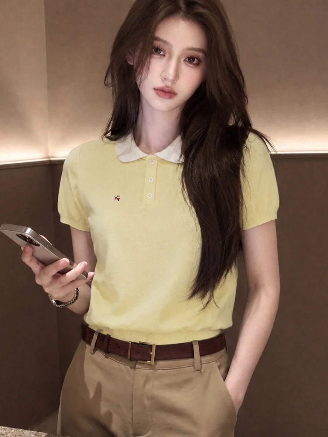 Korean Style Sweet Collar Ice Silk Knitted Top Women's Soft Fashionable Slimming Versatile Summer Essential Short Sleeve
Korean Style Sweet Collar Ice Silk Knitted Top Women's Soft Fashionable Slimming Versatile Summer Essential Short Sleeve