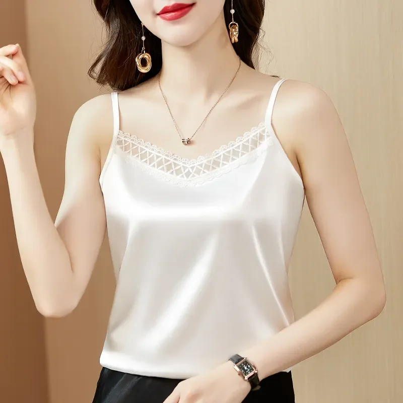 Women's Satin Cami Top Lace Trim V Neck Silk Like Camisole for Blazer Layering
Women's Satin Cami Top Lace Trim V Neck Silk Like Camisole for Blazer Layering