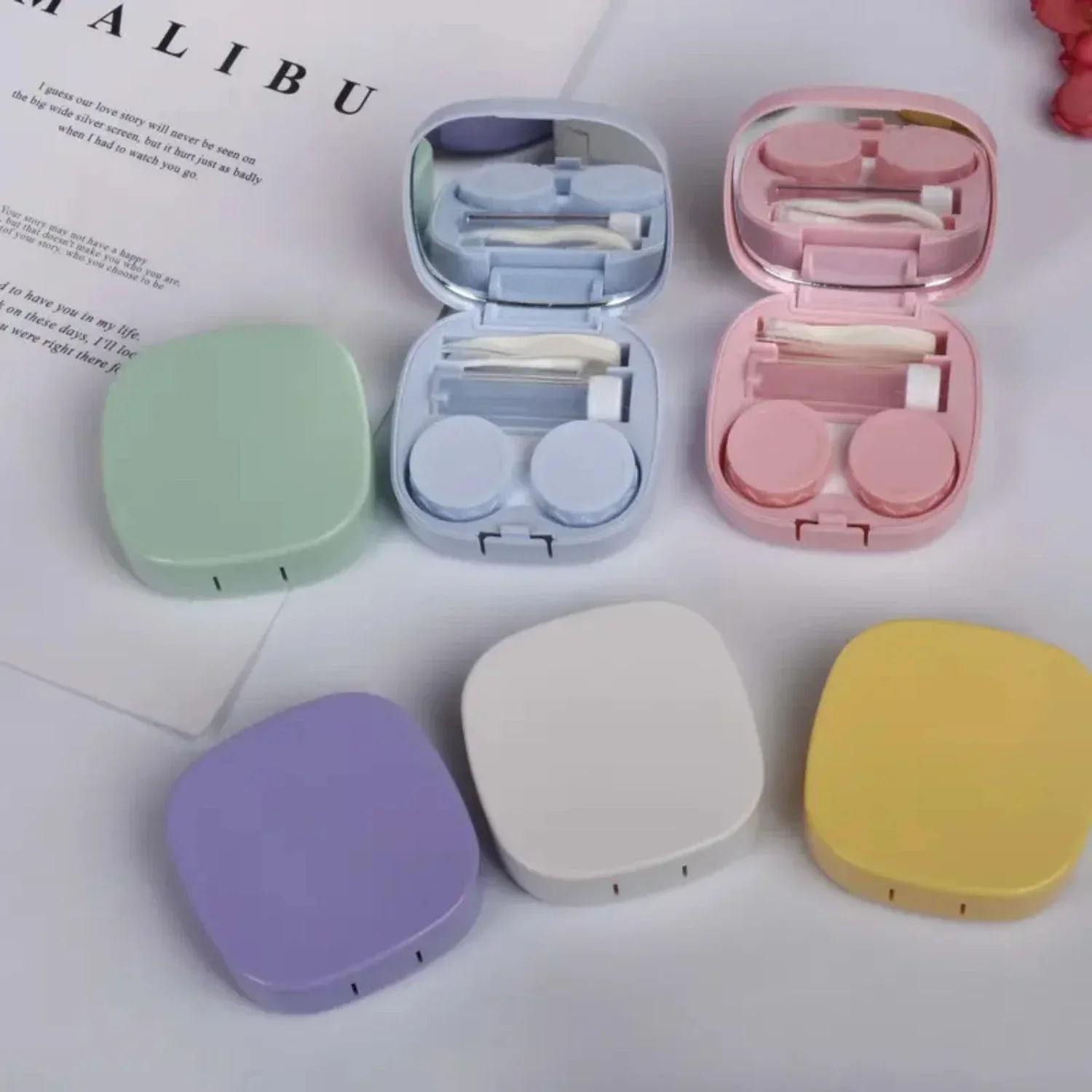 Convenient, Portable, and Compact Macaron-colored Contact Lens Storage Box for Travel and Everyday Use with Built-in Mirror
Convenient, Portable, and Compact Macaron-colored Contact Lens Storage Box for Travel and Everyday Use with Built-in Mirror