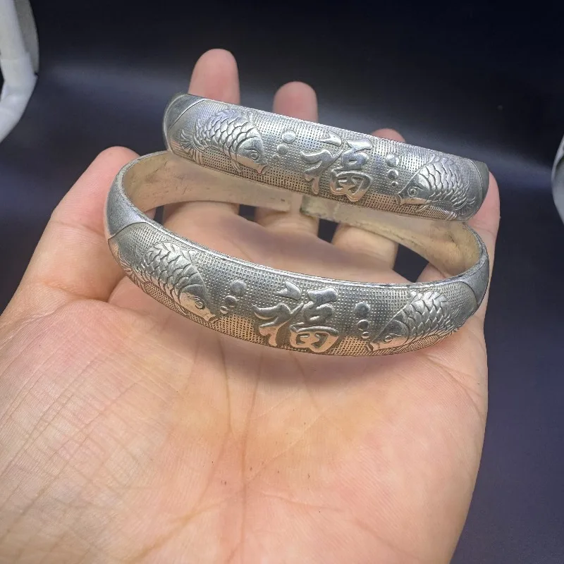 Antique Style Pair Bangles, Copper Silver Plated with Double Fish Fu Pattern, Adjustable Unisex Ornaments
Antique Style Pair Bangles, Copper Silver Plated with Double Fish Fu Pattern, Adjustable Unisex Ornaments