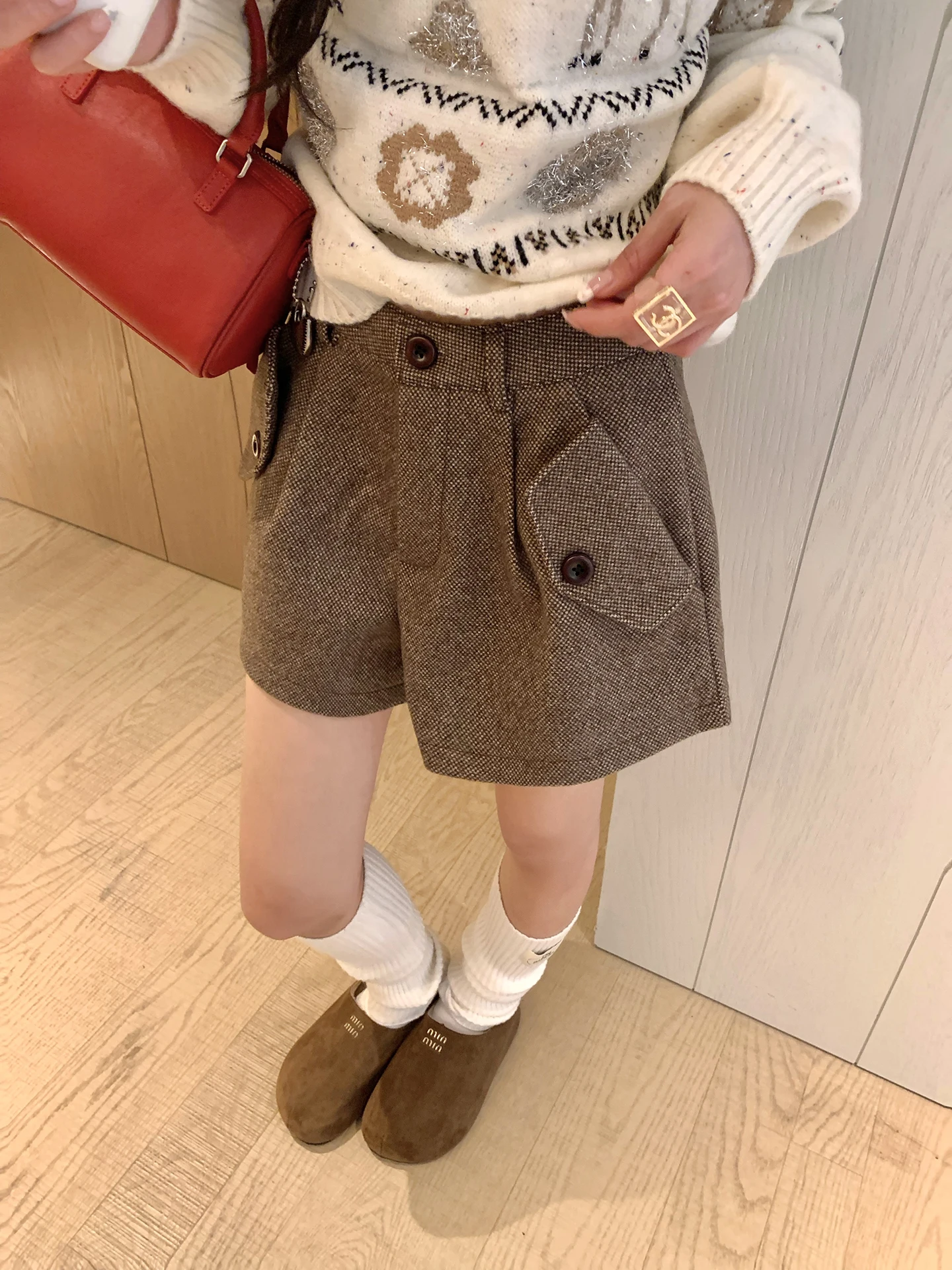 Anneshop Vintage Muse High-End Woolen Tweed Short Pants Women's Spring Slim A-Line Wide Leg Casual Trousers
Anneshop Vintage Muse High-End Woolen Tweed Short Pants Women's Spring Slim A-Line Wide Leg Casual Trousers