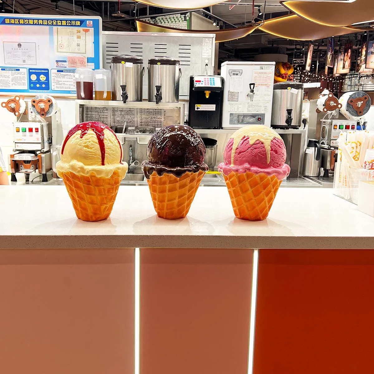 Super Large Simulation Ice Cream Model Plastic Ice Cream Ball Piggy Bank Dessert Shop Window Display Sample To Attract Customers
Super Large Simulation Ice Cream Model Plastic Ice Cream Ball Piggy Bank Dessert Shop Window Display Sample To Attract Customers