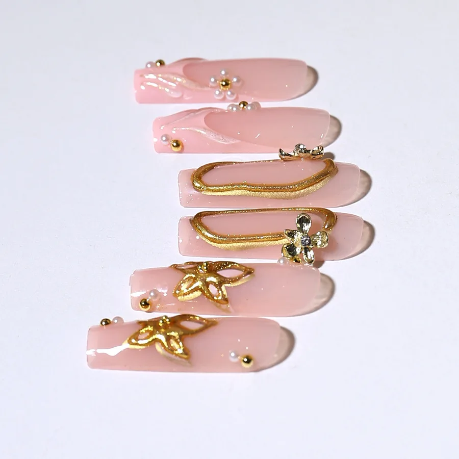 Pink Water Pipe Wear French Fake Nail Light Luxury Style Three-dimensional Flower Gold Powder Nail Art Pieces
Pink Water Pipe Wear French Fake Nail Light Luxury Style Three-dimensional Flower Gold Powder Nail Art Pieces