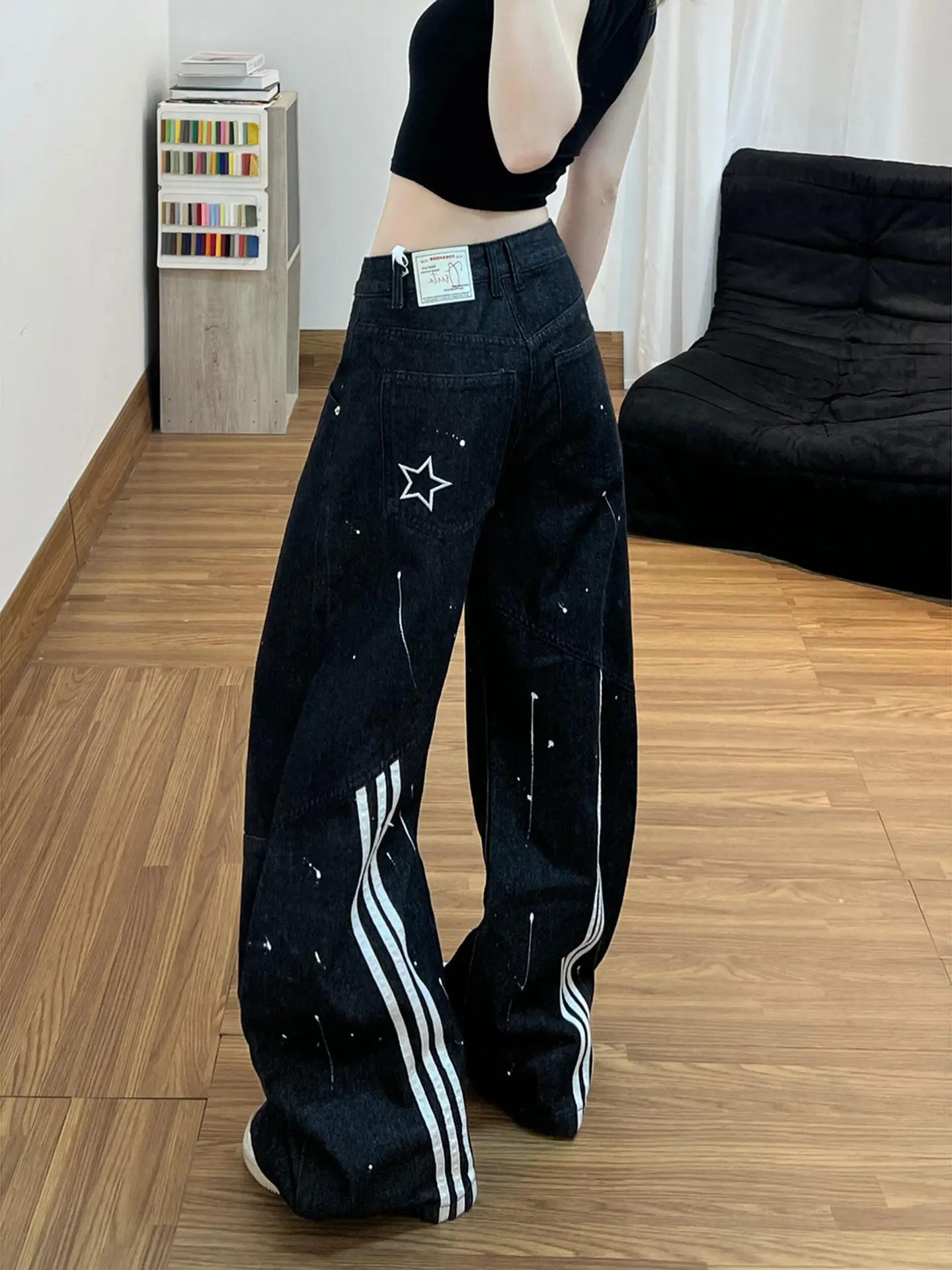 Washed American Style Star Print Wide Leg Knife Design Jeans High Waist Zipper Closure Summer Wear for Ladies And Teens
Washed American Style Star Print Wide Leg Knife Design Jeans High Waist Zipper Closure Summer Wear for Ladies And Teens