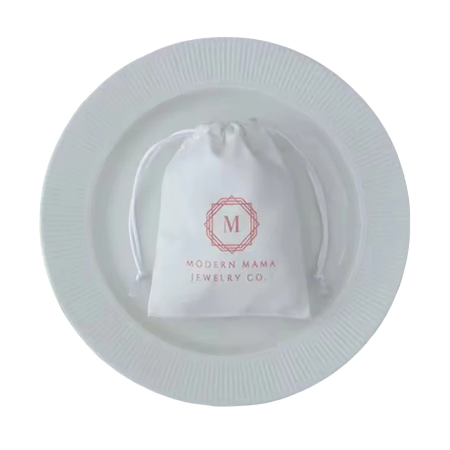 100 White Flannel Drawstring Gift Bags Custom Logo Velvet Jewelry Storage Packaging Pouches for Chic Cosmetic Wedding Favor Bags
100 White Flannel Drawstring Gift Bags Custom Logo Velvet Jewelry Storage Packaging Pouches for Chic Cosmetic Wedding Favor Bags