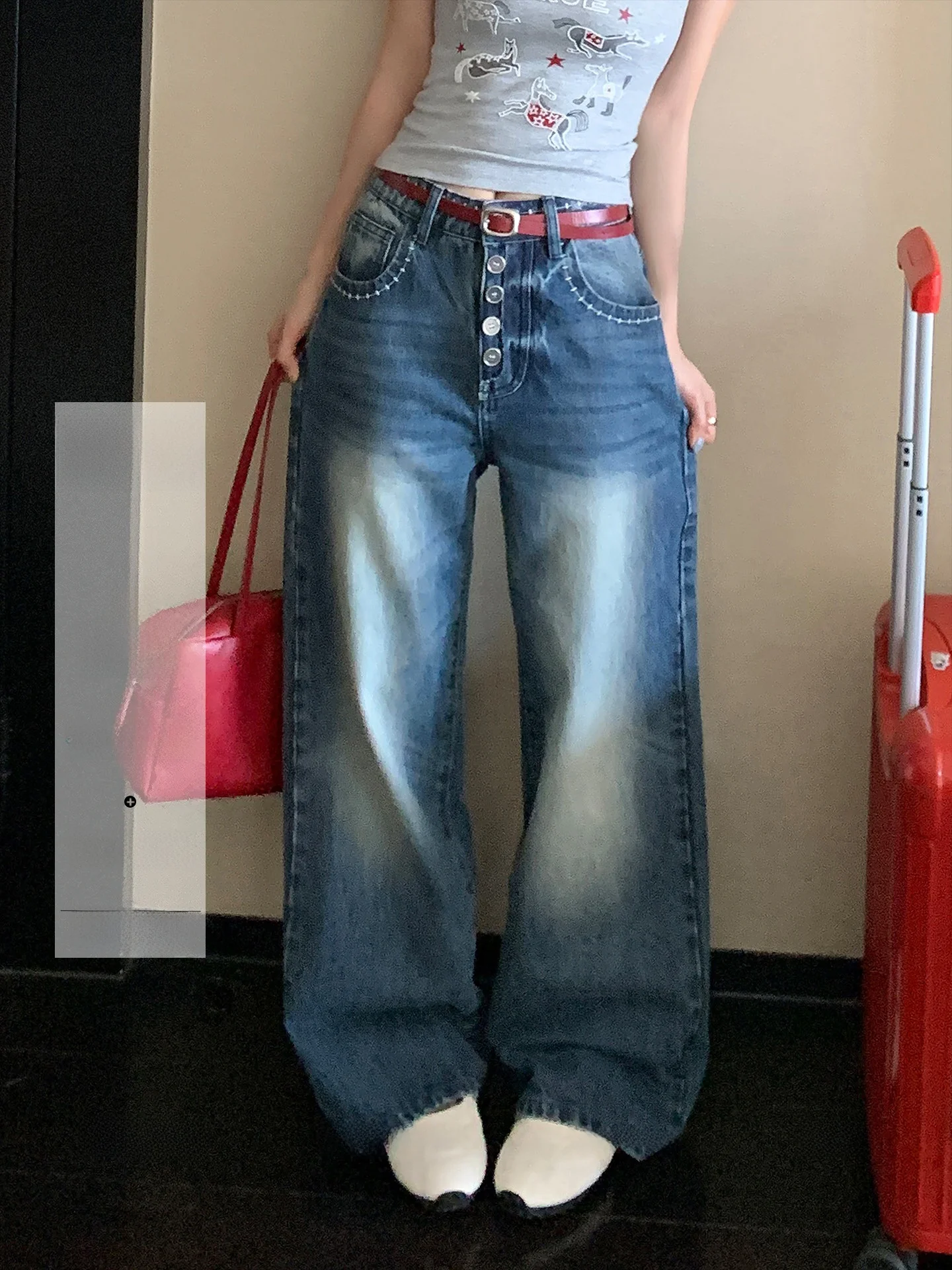 LIONE Vintage Washed Denim Straight Leg Jeans Multi-Button Slimming Casual Pants Women's Jeans Straight Fit Natural Waist
LIONE Vintage Washed Denim Straight Leg Jeans Multi-Button Slimming Casual Pants Women's Jeans Straight Fit Natural Waist