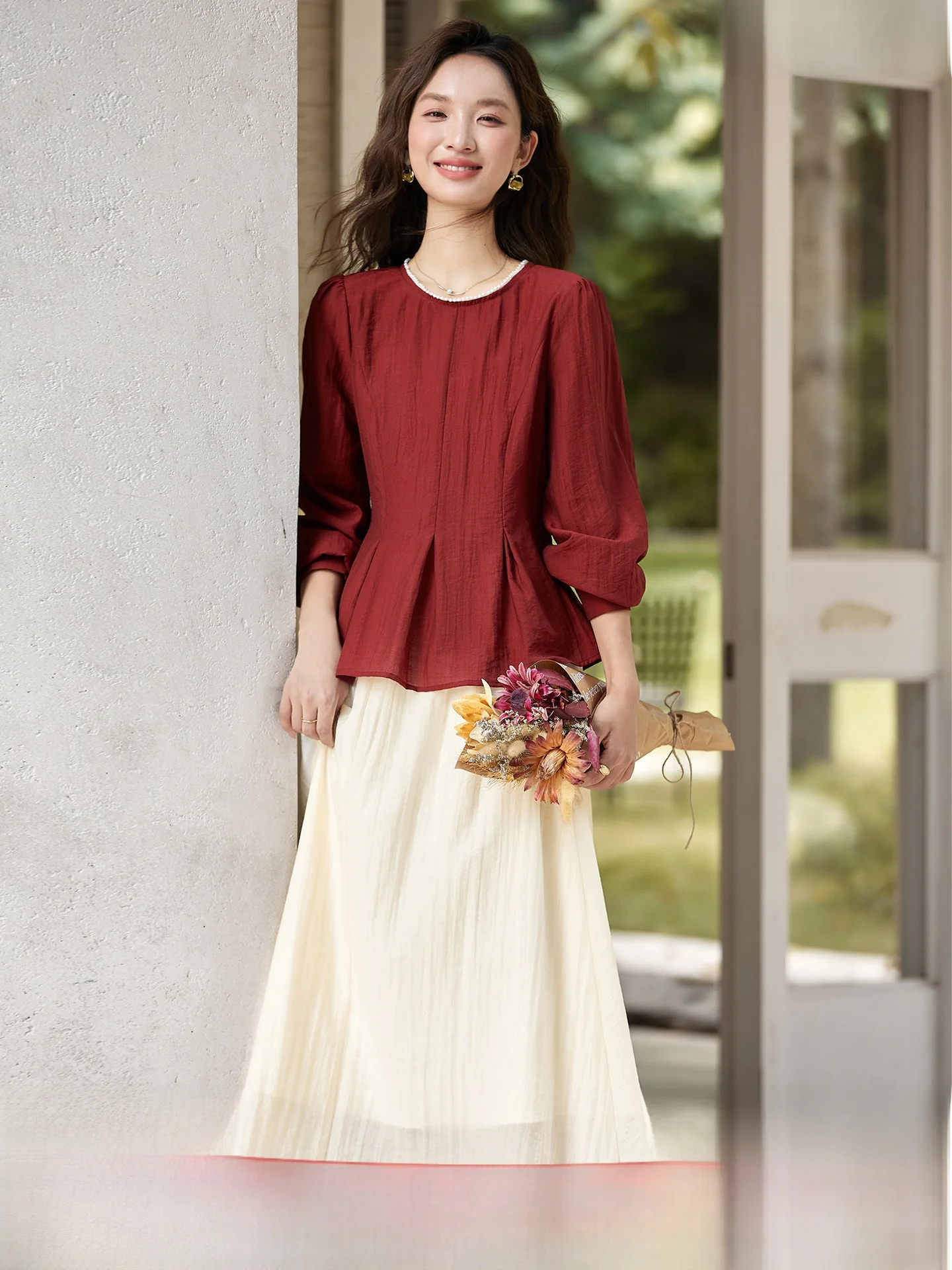 Elegant Red Apricot Set Women's round Neck Top Waist Cinched Skirt Two Piece Set Fashionable Casual Style
Elegant Red Apricot Set Women's round Neck Top Waist Cinched Skirt Two Piece Set Fashionable Casual Style