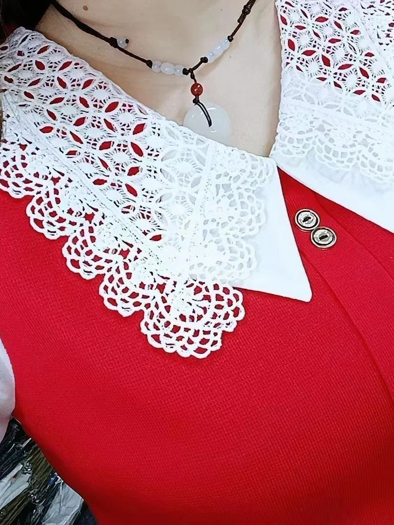 Elegant Lace Trim Long Sleeve Shirt Vintage Style Breathable Polyester Fiber Women's Fashionable Base Layer Doll Shirt for Mi...
Elegant Lace Trim Long Sleeve Shirt Vintage Style Breathable Polyester Fiber Women's Fashionable Base Layer Doll Shirt for Mi...