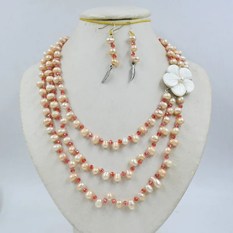 3 Rows of 6mm Natural Baroque Pearl/Crystal Necklace Earring Set 18-24”
3 Rows of 6mm Natural Baroque Pearl/Crystal Necklace Earring Set 18-24”