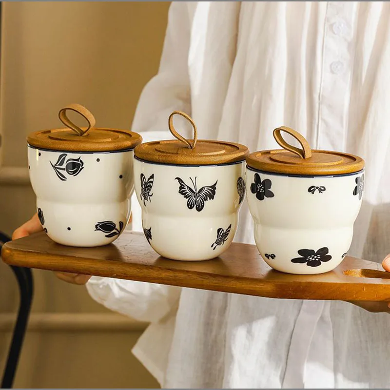 European Style Ceramic Seasoning Jar Creative Butterfly Pattern Salt Sugar Jar Soy Sauce Vinegar Bottle Household Sealed Tea Box
European Style Ceramic Seasoning Jar Creative Butterfly Pattern Salt Sugar Jar Soy Sauce Vinegar Bottle Household Sealed Tea Box