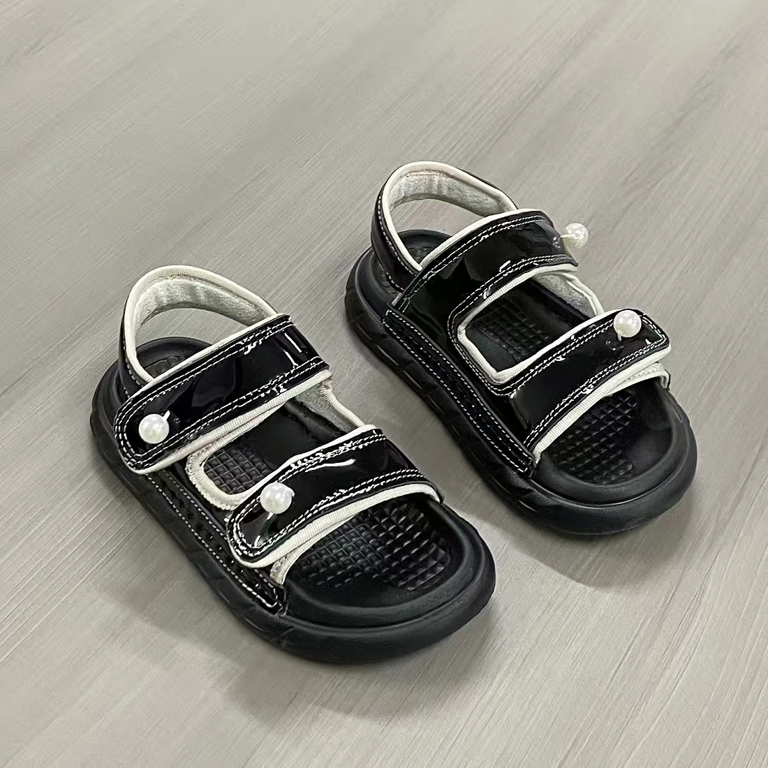 Jinyu Sandals Breathable Genuine Stitched Sides Durable Personality Simple Sandals Boy's Beach Shoes Summer Shining Shoe Upper
Jinyu Sandals Breathable Genuine Stitched Sides Durable Personality Simple Sandals Boy's Beach Shoes Summer Shining Shoe Upper