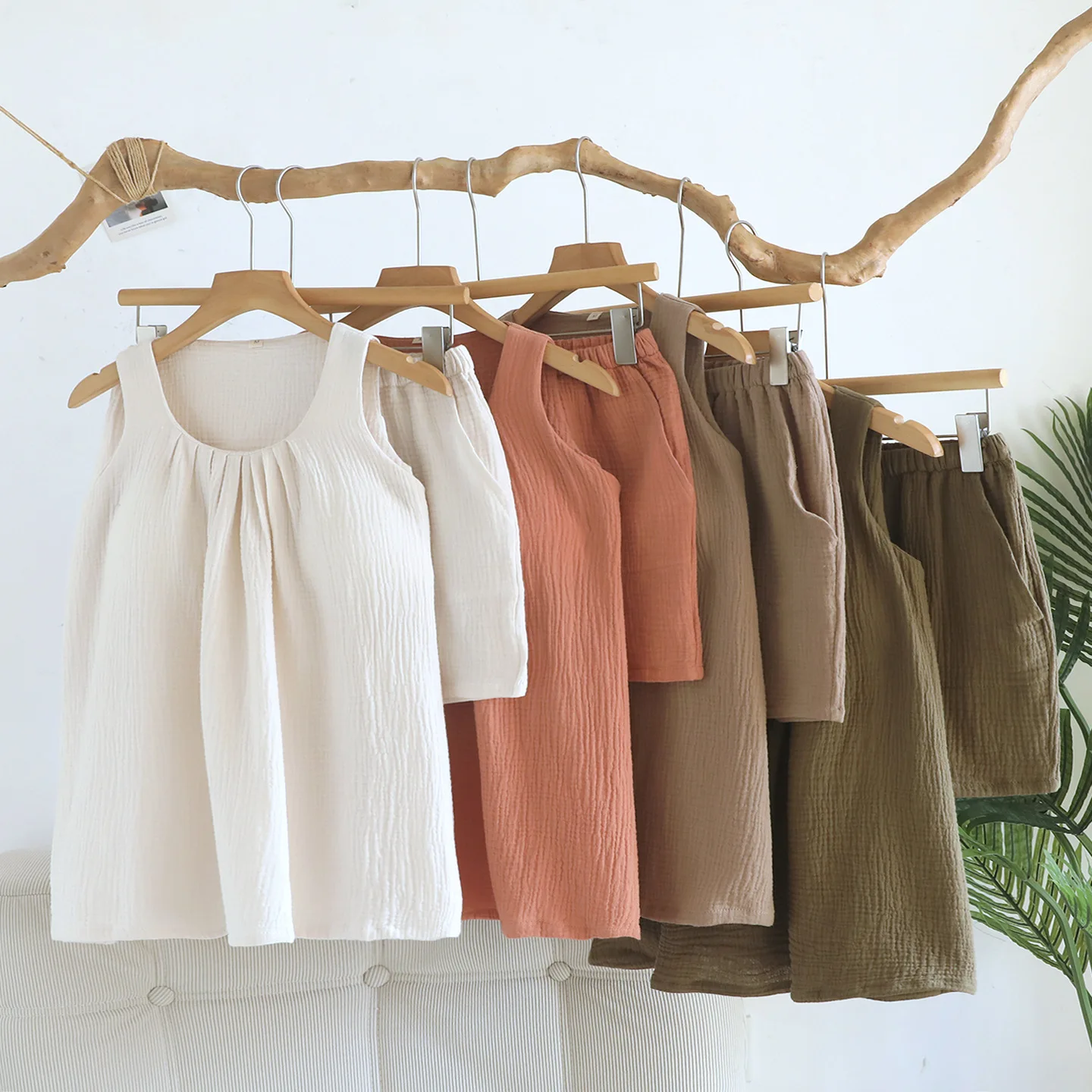 Women's Cotton Suspender Top Elastic Waist Shorts Women's Sexy Casual Home Summer Pajama Set
Women's Cotton Suspender Top Elastic Waist Shorts Women's Sexy Casual Home Summer Pajama Set