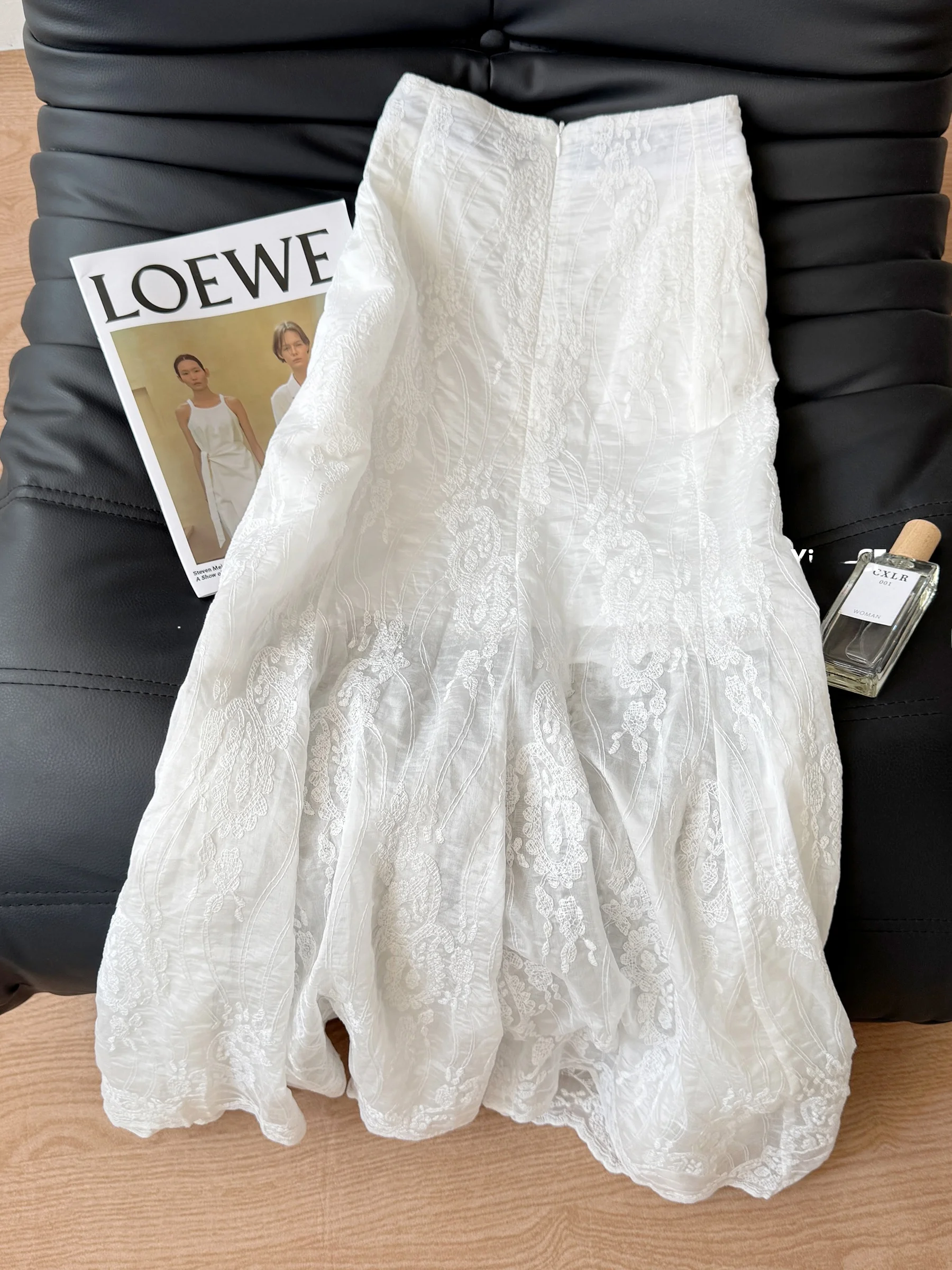 Юбка-русалка с кружевной вышивкой и высокой талией, утягивающая юбка-миди, летняя уникальная красивая женская модная юбка трапециевидной формы
Юбка-русалка с кружевной вышивкой и высокой талией, утягивающая юбка-миди, летняя уникальная красивая женская модная юбка трапециевидной формы