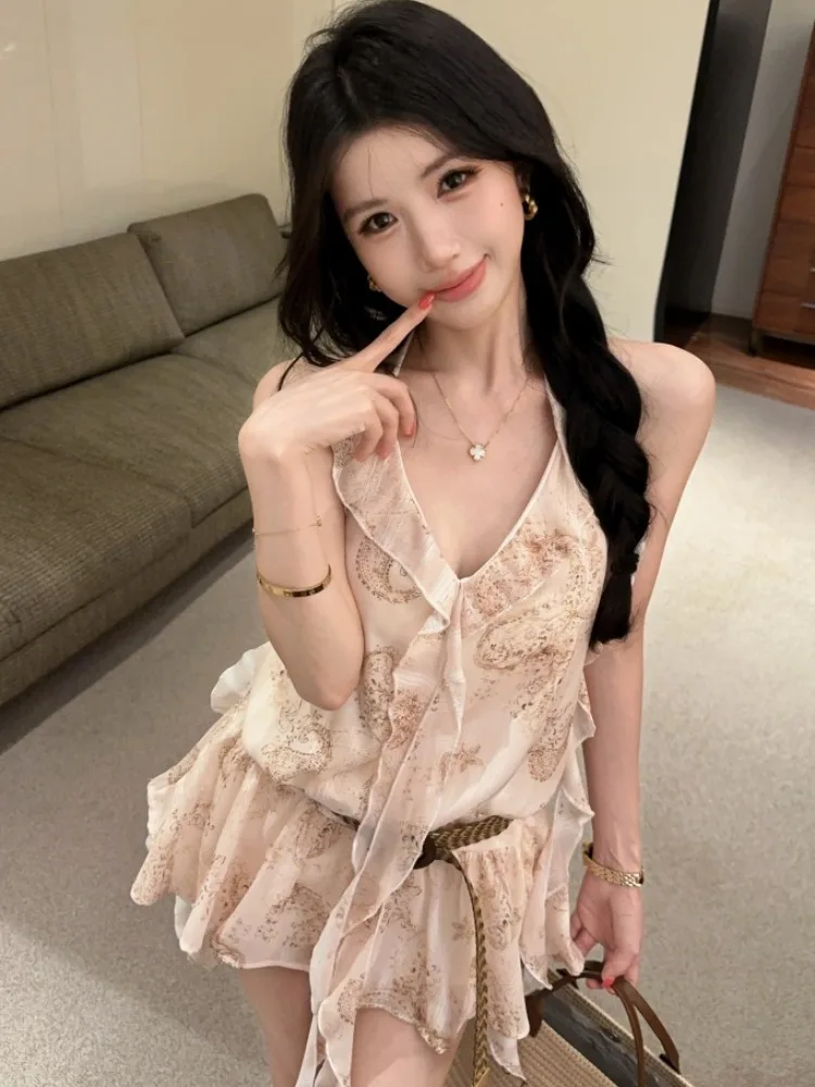 Pure Desire Spicy Girl Ruffle Sash Floral Summer Slim Fit Sleeveless Top Neck Hanging Strap Vest Korean Style Knitted mid Waist
Pure Desire Spicy Girl Ruffle Sash Floral Summer Slim Fit Sleeveless Top Neck Hanging Strap Vest Korean Style Knitted mid Waist