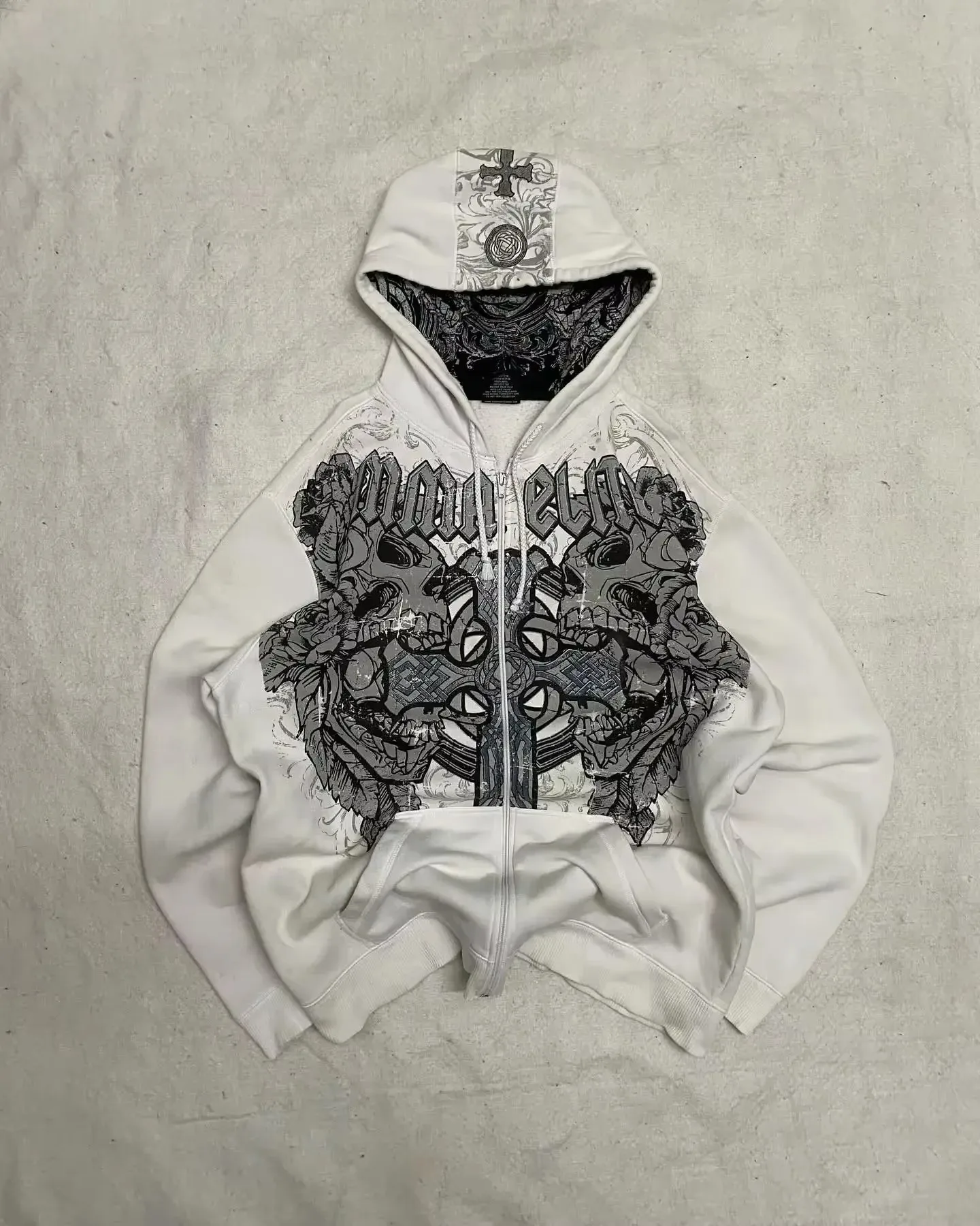 2000s Retro Gothic Print Hoodies Y2K Graphic Print Hip Hop Casual Punk Harajuku Style White Black Hoodies For Men And Women.
2000s Retro Gothic Print Hoodies Y2K Graphic Print Hip Hop Casual Punk Harajuku Style White Black Hoodies For Men And Women.