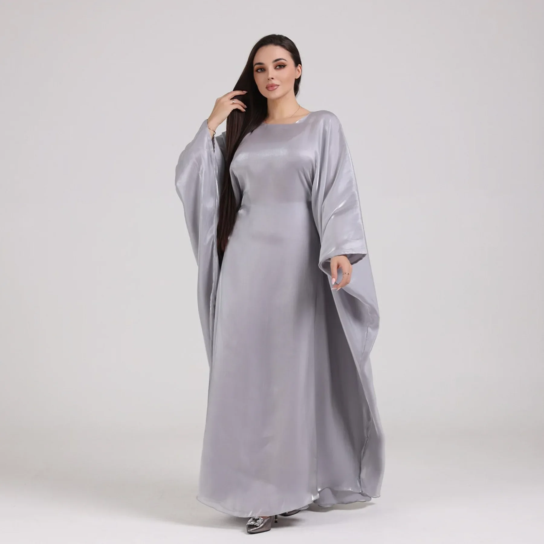 Women Shiny Abayas Dubai Muslim Maxi Dress Batwing Sleeve Loose Robe Kaftan Ramadan Djellaba Islamic Turkey Prayer Arabic Caftan
Women Shiny Abayas Dubai Muslim Maxi Dress Batwing Sleeve Loose Robe Kaftan Ramadan Djellaba Islamic Turkey Prayer Arabic Caftan