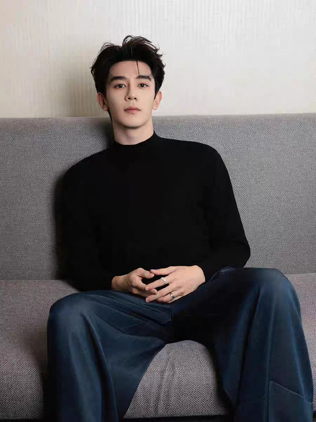Black Half High Collar Men's Knitwear Winter Warm Inner Wear Cleanfit Base Layer Shirt Loose Fit Long Sleeve Regular Length
Black Half High Collar Men's Knitwear Winter Warm Inner Wear Cleanfit Base Layer Shirt Loose Fit Long Sleeve Regular Length