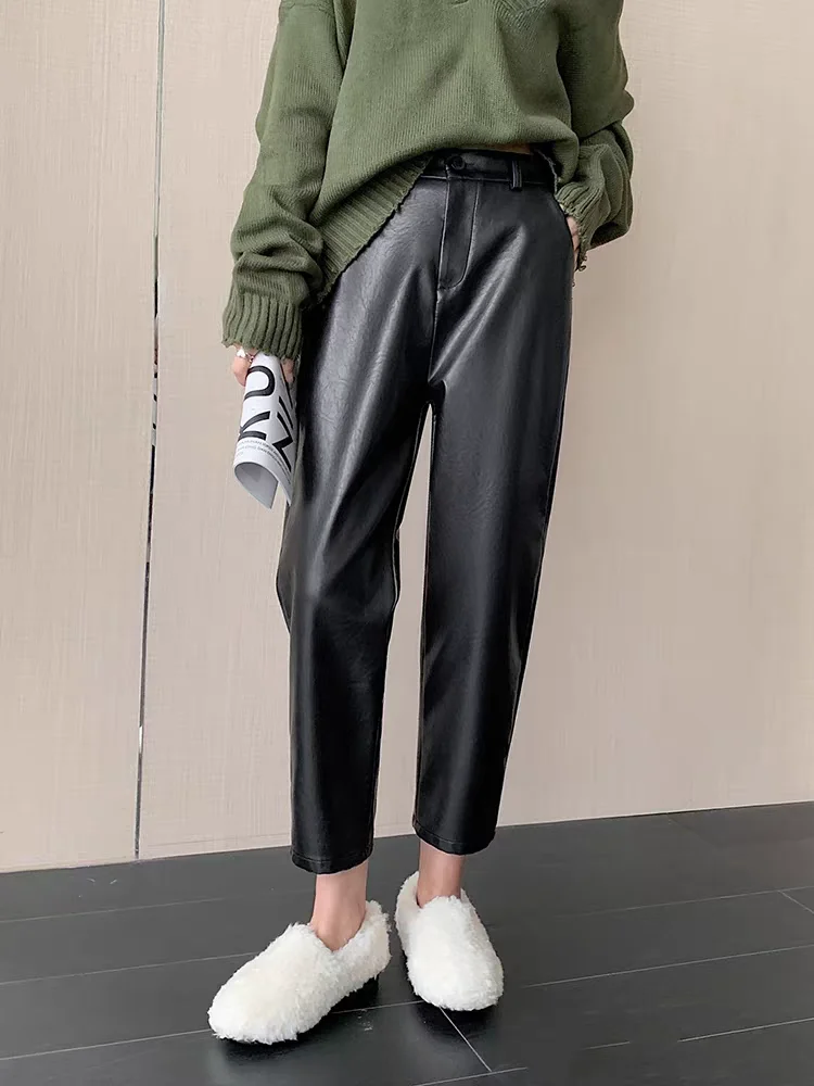 Slimming Effect Nine-Tenths Genuine eepskin Leather Casual Pants High Waist Button Fabric eep Leather Pencil Pants for Women
Slimming Effect Nine-Tenths Genuine eepskin Leather Casual Pants High Waist Button Fabric eep Leather Pencil Pants for Women