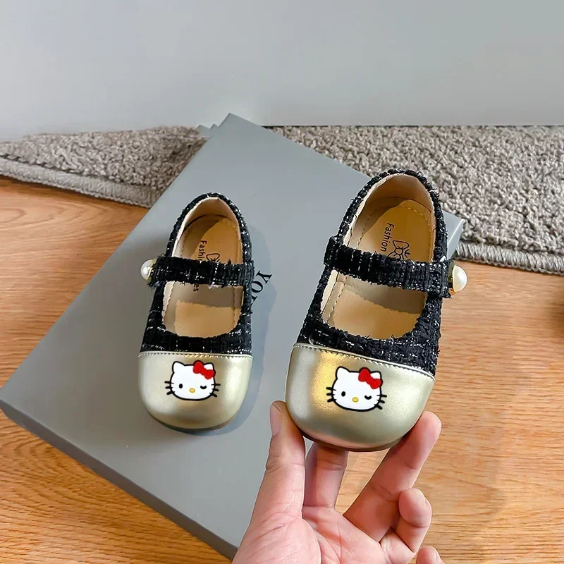 Sanrio hello kitty children's fashion color-block leather shoes summer small fragrance girls princess casual shoes sandals
Sanrio hello kitty children's fashion color-block leather shoes summer small fragrance girls princess casual shoes sandals