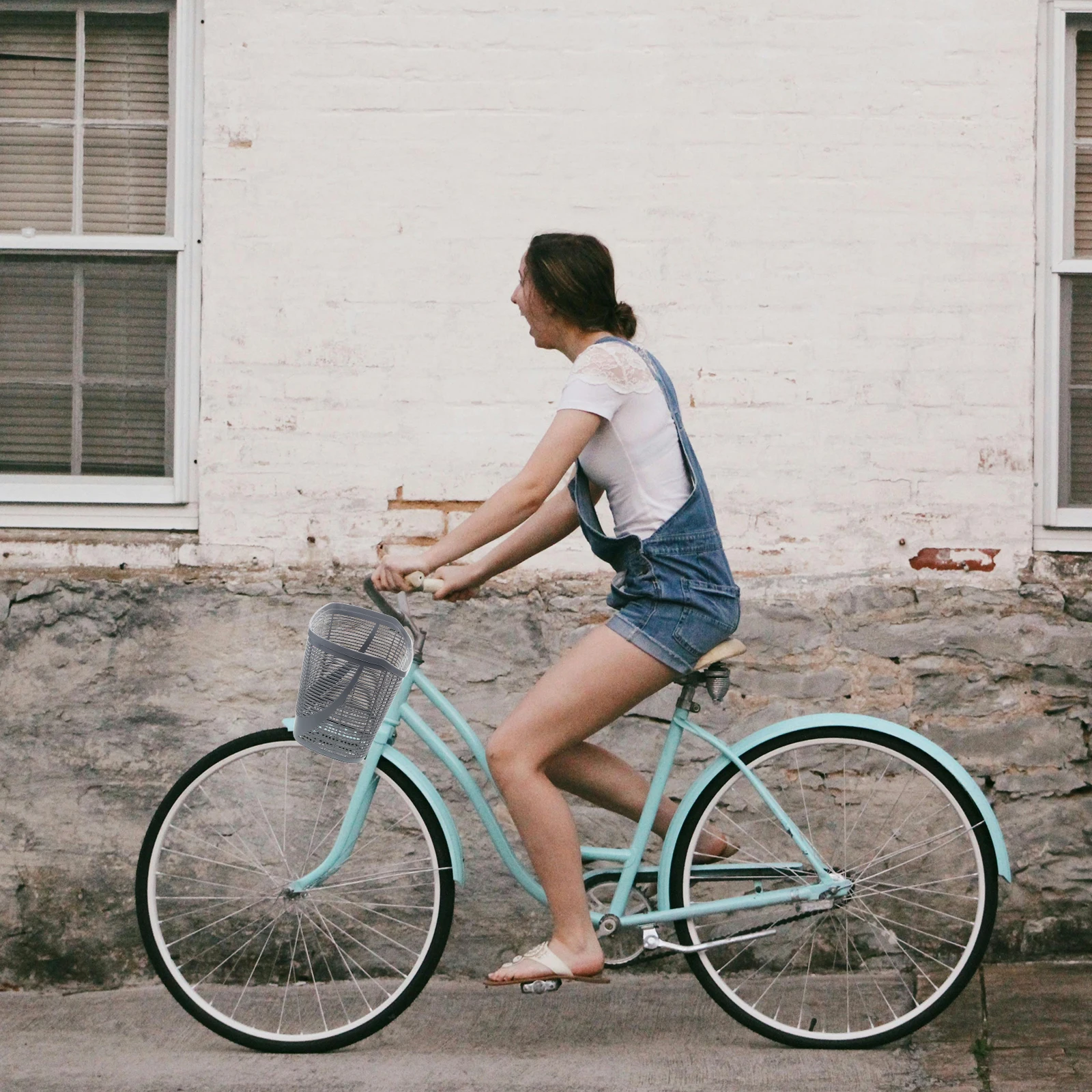 Detachable Front Bicycle Basket Simple Plastic Bike Handlebar Basket Carrying Groceries Vegetable Sundries Accessories
Detachable Front Bicycle Basket Simple Plastic Bike Handlebar Basket Carrying Groceries Vegetable Sundries Accessories