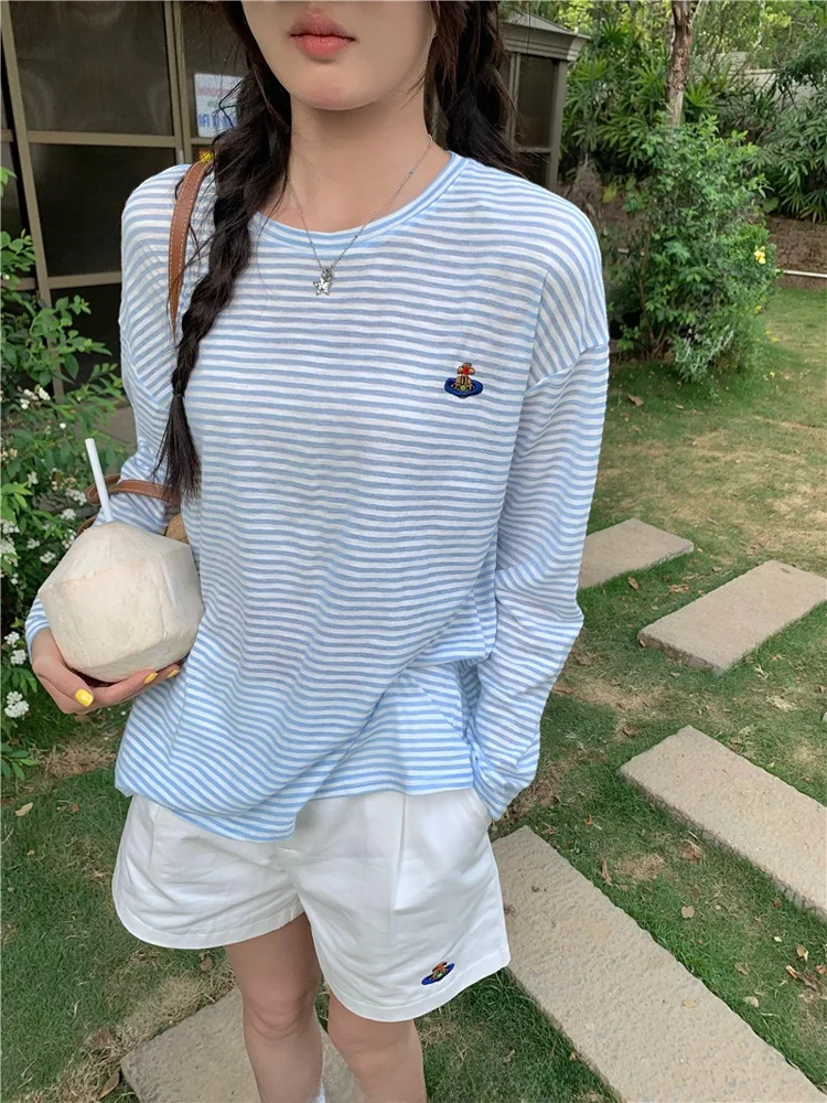 Sun Protection Long Sve Striped T-irt Thin Casual Top + White Leisure orts Women's Faion Set Summer 2025 round Ne
Sun Protection Long Sve Striped T-irt Thin Casual Top + White Leisure orts Women's Faion Set Summer 2025 round Ne
