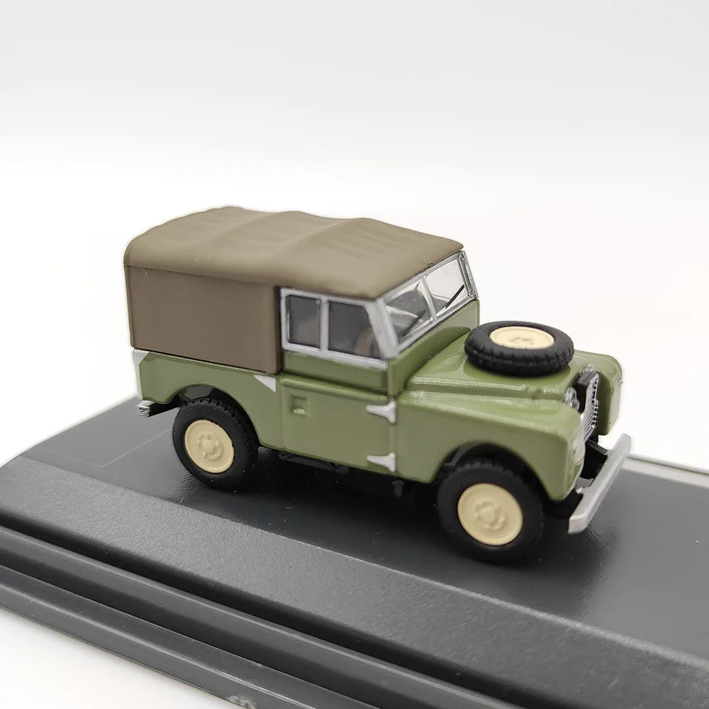 Diecast SCHUCO 1:87 Scale Land Rover Defender 88 Green Alloy Car Model Collectible Toy Gift Souvenir Display Ornament
Diecast SCHUCO 1:87 Scale Land Rover Defender 88 Green Alloy Car Model Collectible Toy Gift Souvenir Display Ornament