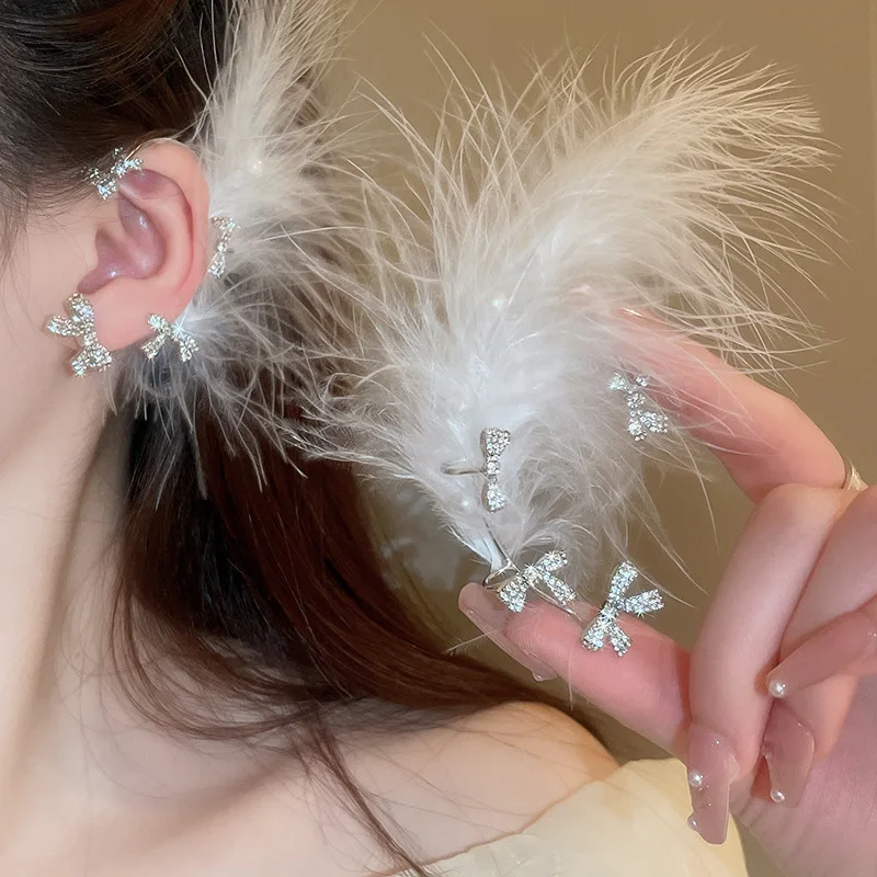 1Pc Set with Diamonds Bowknot Tassels Imitation-Pearl Ear Hanging Feather Ear Clip Versatile Earrings
1Pc Set with Diamonds Bowknot Tassels Imitation-Pearl Ear Hanging Feather Ear Clip Versatile Earrings