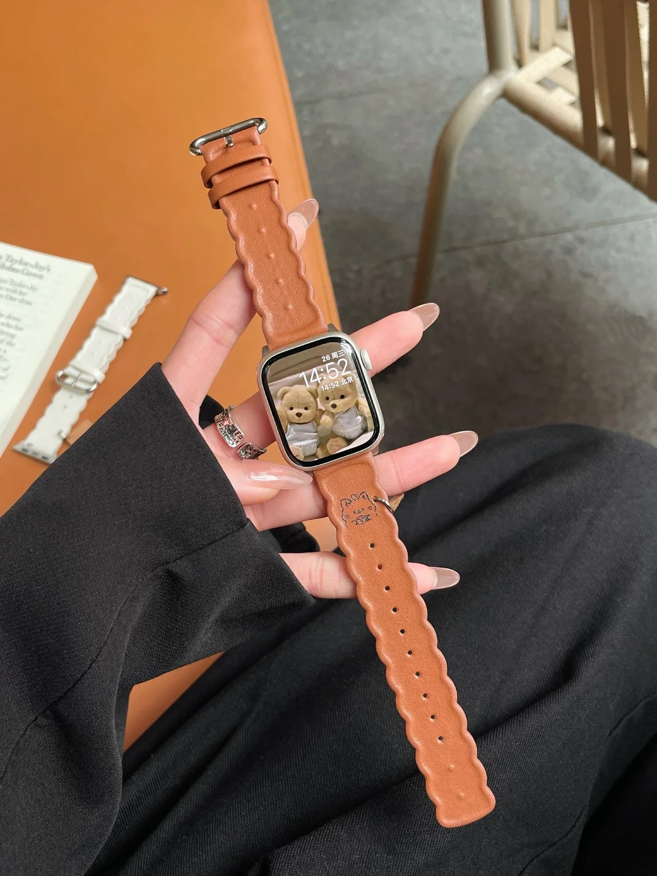 Fashion Leather loop For Apple Watch band cute women new Series Ultra 10/9/8/7/6 38mm 40mm 41mm 42mm 44mm 45mm 46mm Strap
Fashion Leather loop For Apple Watch band cute women new Series Ultra 10/9/8/7/6 38mm 40mm 41mm 42mm 44mm 45mm 46mm Strap