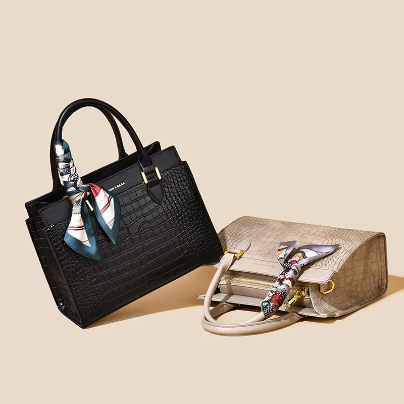 Elegant Classic Ladies Leather Shoulder Bag Hand Bags, Crossbody Bag Messenger Bag from Luxury Brand Designer
Elegant Classic Ladies Leather Shoulder Bag Hand Bags, Crossbody Bag Messenger Bag from Luxury Brand Designer