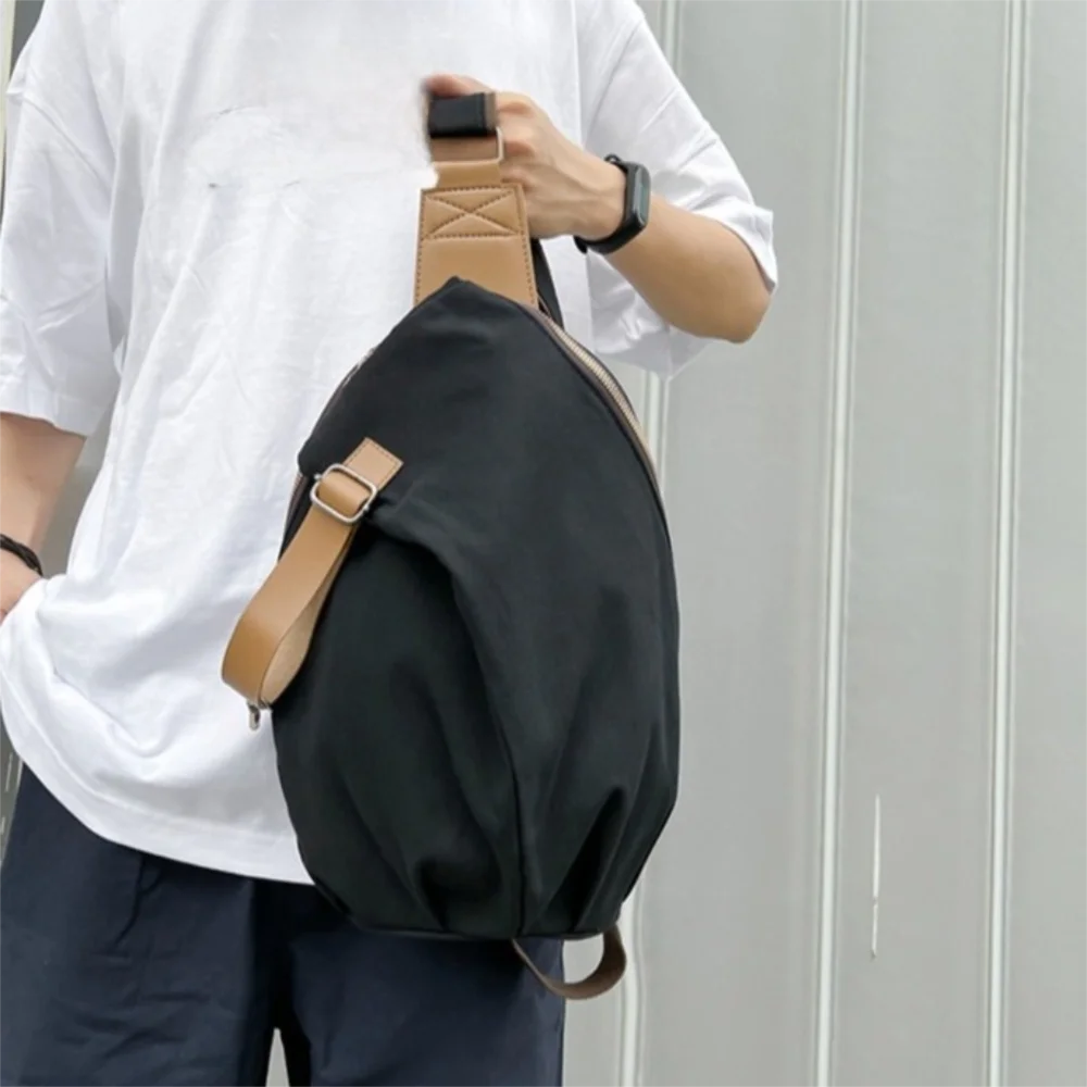 Solid Color Men's Chest Bag Large Capacity Multifunctional Casual Phone Pouch Waterproof Commuting Nylon Crossbody Bag Outdoor
Solid Color Men's Chest Bag Large Capacity Multifunctional Casual Phone Pouch Waterproof Commuting Nylon Crossbody Bag Outdoor