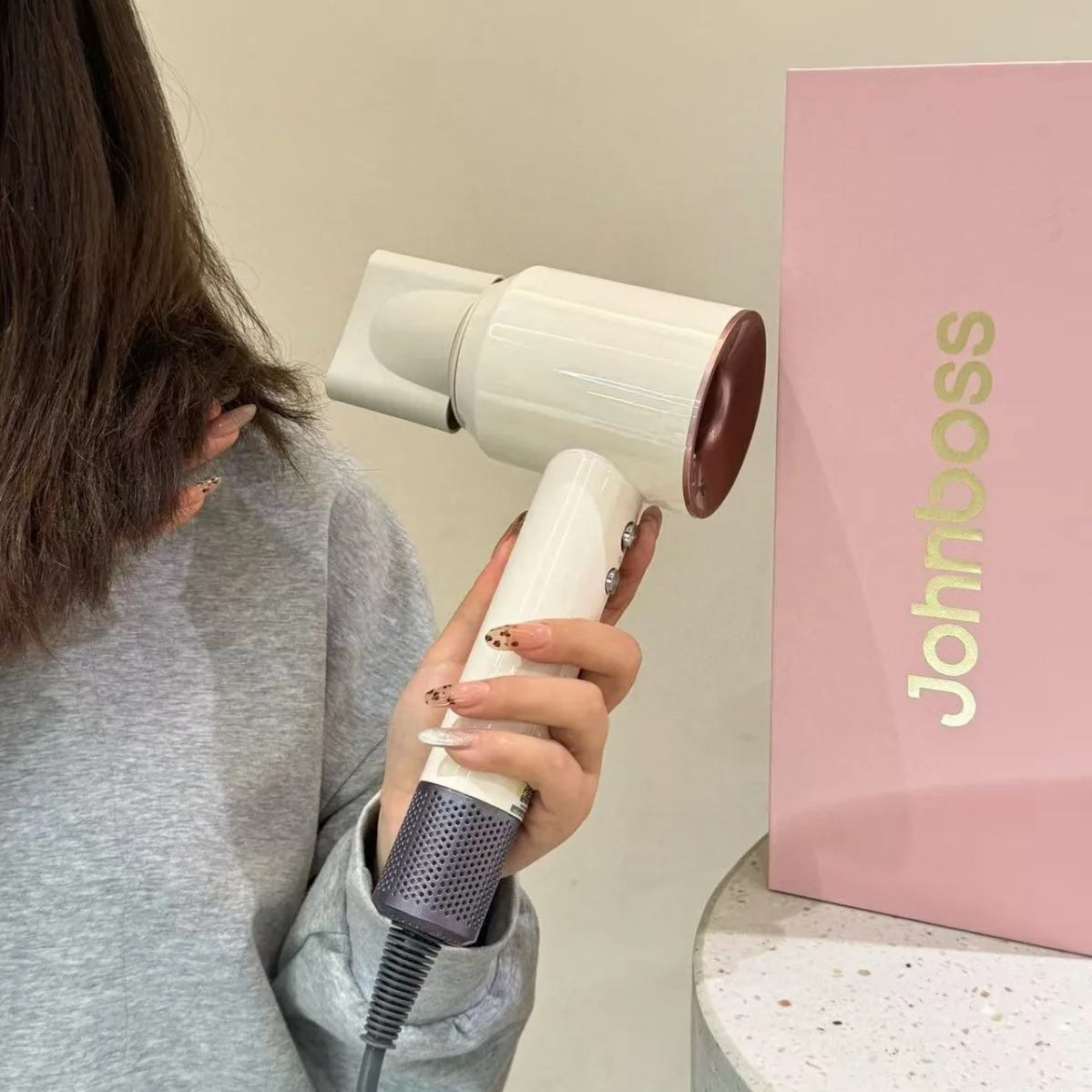 Hair Dryer Bladeless High-speed Negative Ion High-power Home Use Hotel Hair Care Strong Wind Power Magnetic Suction
Hair Dryer Bladeless High-speed Negative Ion High-power Home Use Hotel Hair Care Strong Wind Power Magnetic Suction
