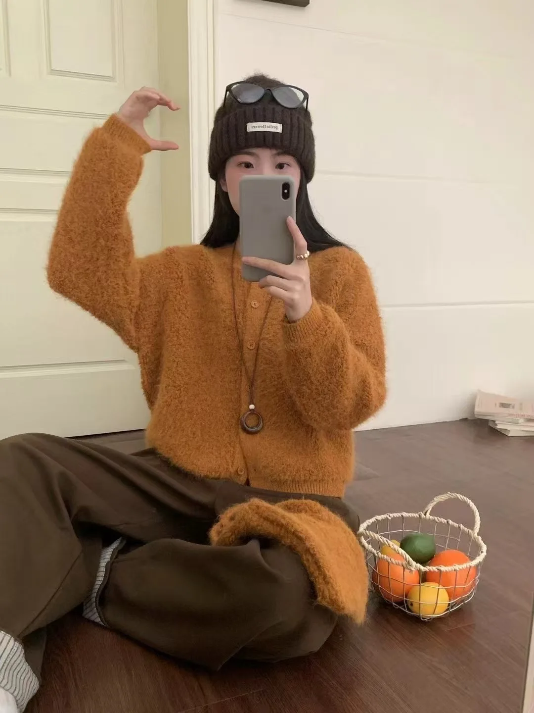 Korean Style Pure Color Plush Short Woolen Jacket Soft Cozy Casual Top Open Cardigan Knitted Sweater for Women Autumn New Arr...
Korean Style Pure Color Plush Short Woolen Jacket Soft Cozy Casual Top Open Cardigan Knitted Sweater for Women Autumn New Arr...