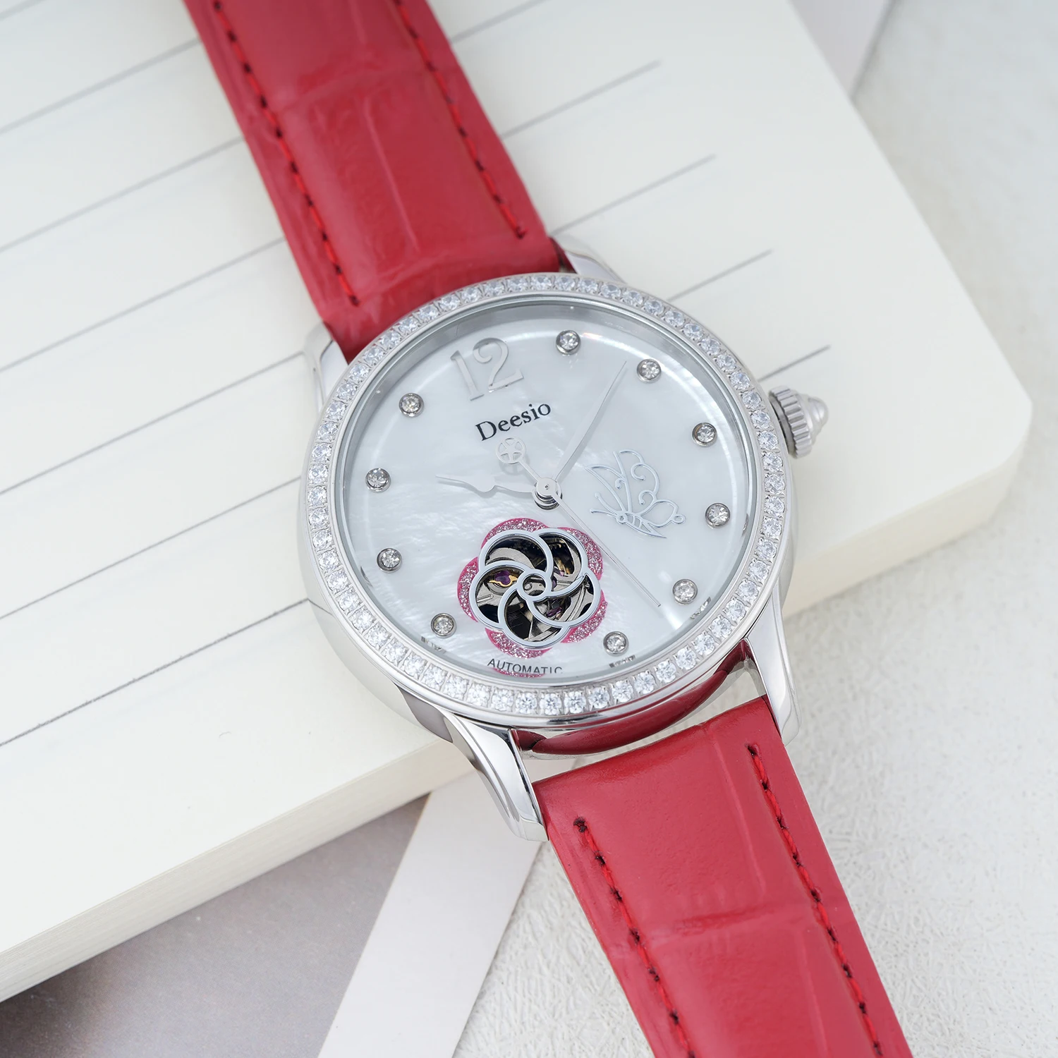 Deesio Women‘s Automatic Mechanical Watch Rhinestone Inlaid Stainless Steel Band 50M Waterproof Luxury Watch Gift for Her
Deesio Women‘s Automatic Mechanical Watch Rhinestone Inlaid Stainless Steel Band 50M Waterproof Luxury Watch Gift for Her