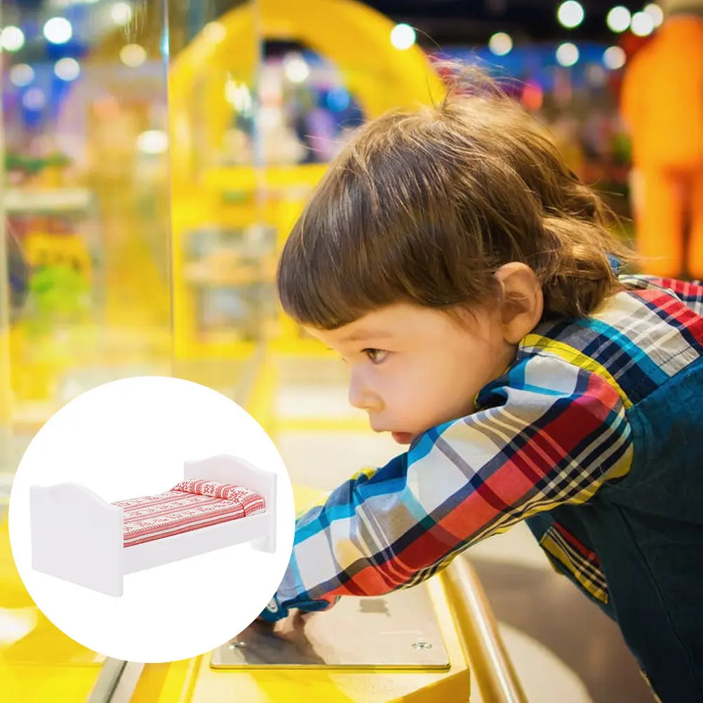 1 шт. миниатюрная кровать для кукольного домика, реалистичная детская мебель для спальни, декор для маленьких интерьеров, миниатюрный дизайн дома
1 шт. миниатюрная кровать для кукольного домика, реалистичная детская мебель для спальни, декор для маленьких интерьеров, миниатюрный дизайн дома