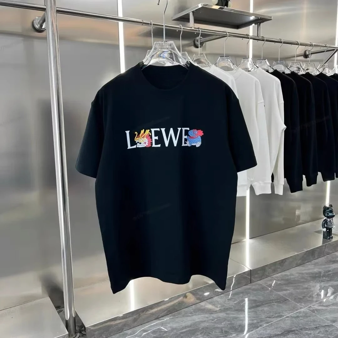 2026 новая европейская и американская классическая модная футболка с принтом Dragon Year Limited в стиле ретро, футболка из чистого хлопка, спортивная футболка для фитнеса
2026 новая европейская и американская классическая модная футболка с принтом Dragon Year Limited в стиле ретро, футболка из чистого хлопка, спортивная футболка для фитнеса