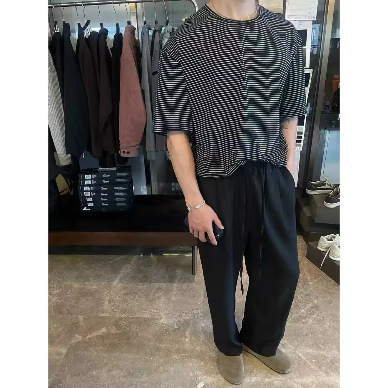 Повседневные прямые шерстяные брюки с драпировкой на шнурке, чистый крой, для мужчин, осенний сезон, шикарные брюки
Повседневные прямые шерстяные брюки с драпировкой на шнурке, чистый крой, для мужчин, осенний сезон, шикарные брюки