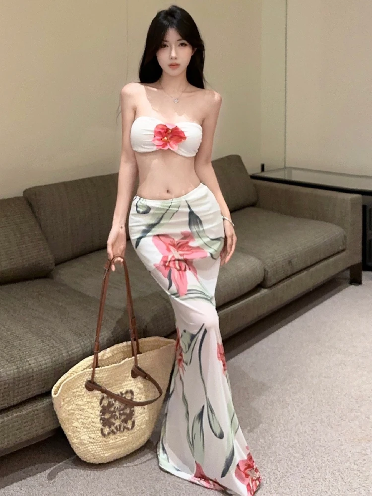 2025 Women Summer Off shoulder Sexy 3D Floral Strapless Vest Printed Bodycon Long Skirts Vacation Style Mesh Slimming Set
2025 Women Summer Off shoulder Sexy 3D Floral Strapless Vest Printed Bodycon Long Skirts Vacation Style Mesh Slimming Set