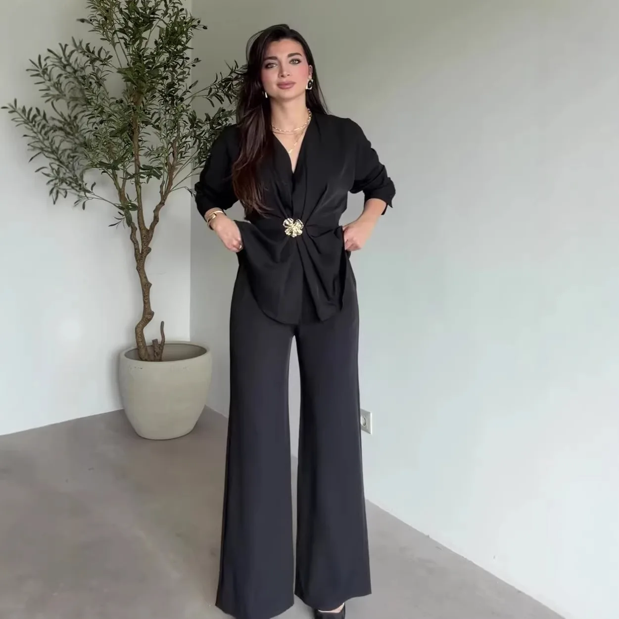 Women Pants Suit Top Straight Trousers 2 Piece Sets Folds V Neck Lace Up Tops Ensemble Spring Summer Office Lady Outfits 2026
Women Pants Suit Top Straight Trousers 2 Piece Sets Folds V Neck Lace Up Tops Ensemble Spring Summer Office Lady Outfits 2026