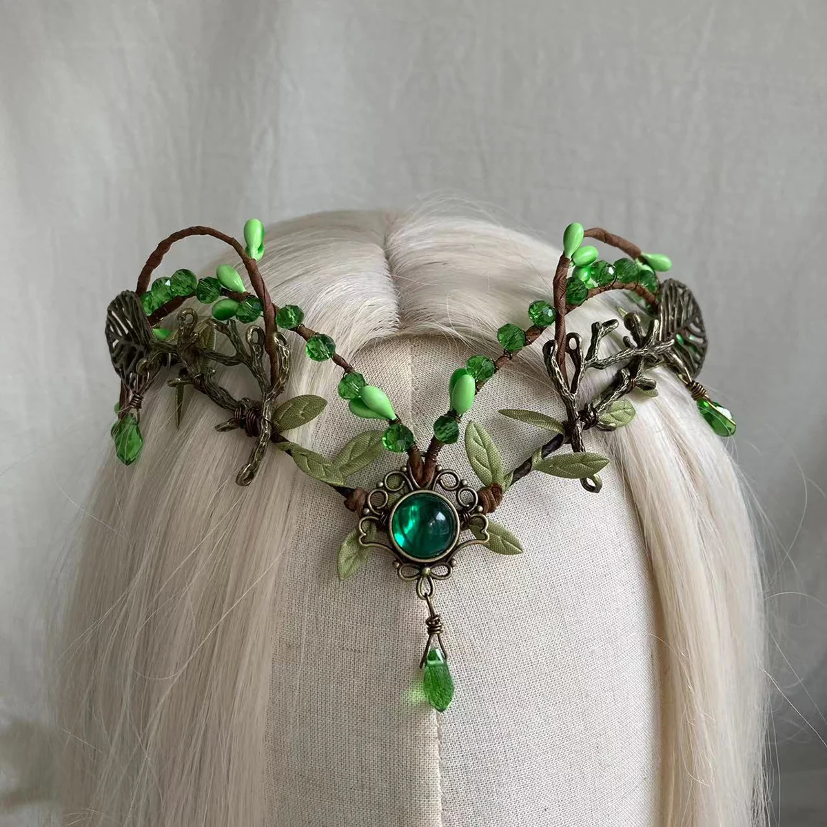 Medieval Elf Hairband Adorned with Green Leaves and Sparkling Gems Enchanted Forest Inspired Headpiece Magical Fantasy Accessory
Medieval Elf Hairband Adorned with Green Leaves and Sparkling Gems Enchanted Forest Inspired Headpiece Magical Fantasy Accessory