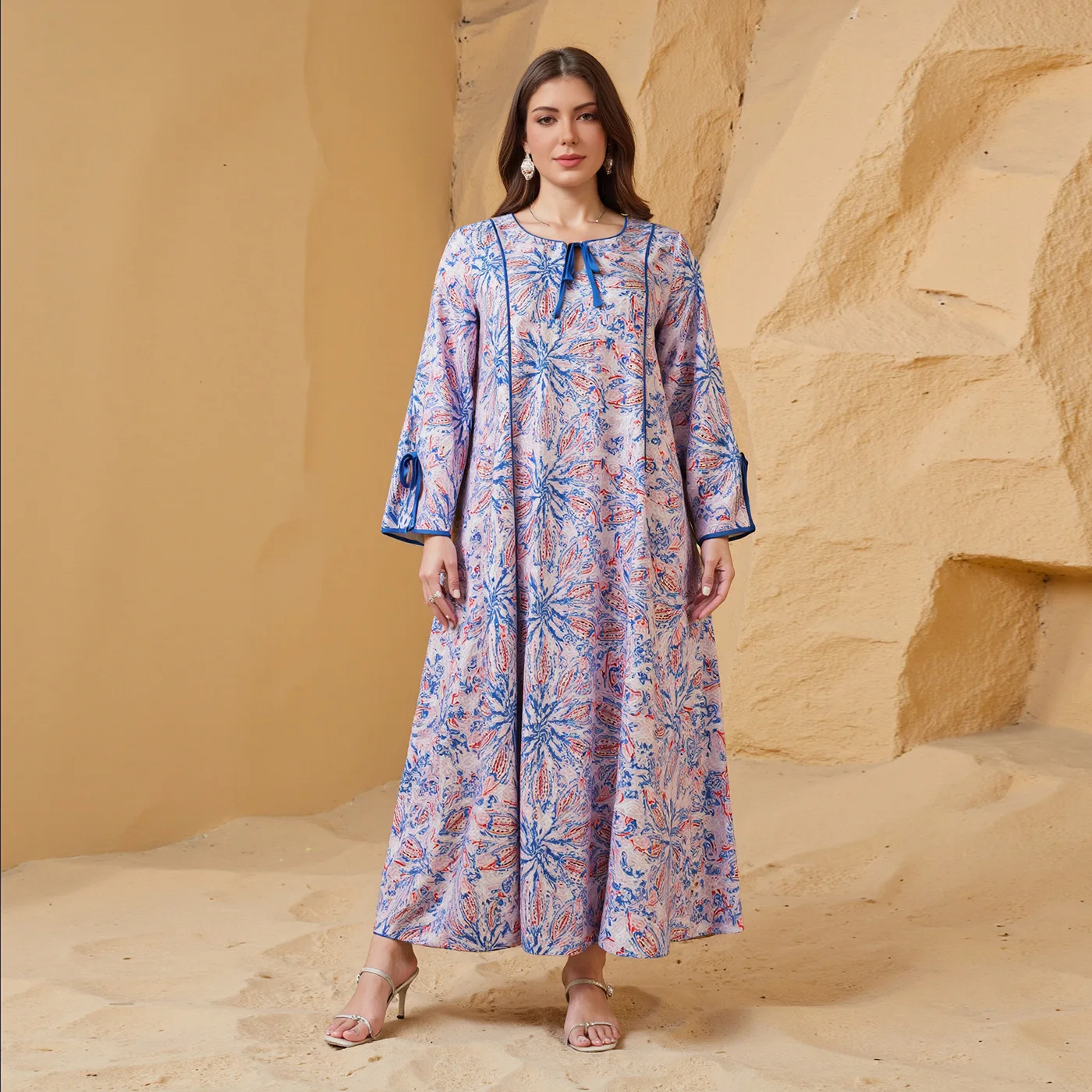 White Base Blue Red Paisley Print Round Neck Front Tie Bow Cuff Tie Flare Long Sleeve Loose Maxi Muslim Abaya Beach Kaftan Dress
White Base Blue Red Paisley Print Round Neck Front Tie Bow Cuff Tie Flare Long Sleeve Loose Maxi Muslim Abaya Beach Kaftan Dress