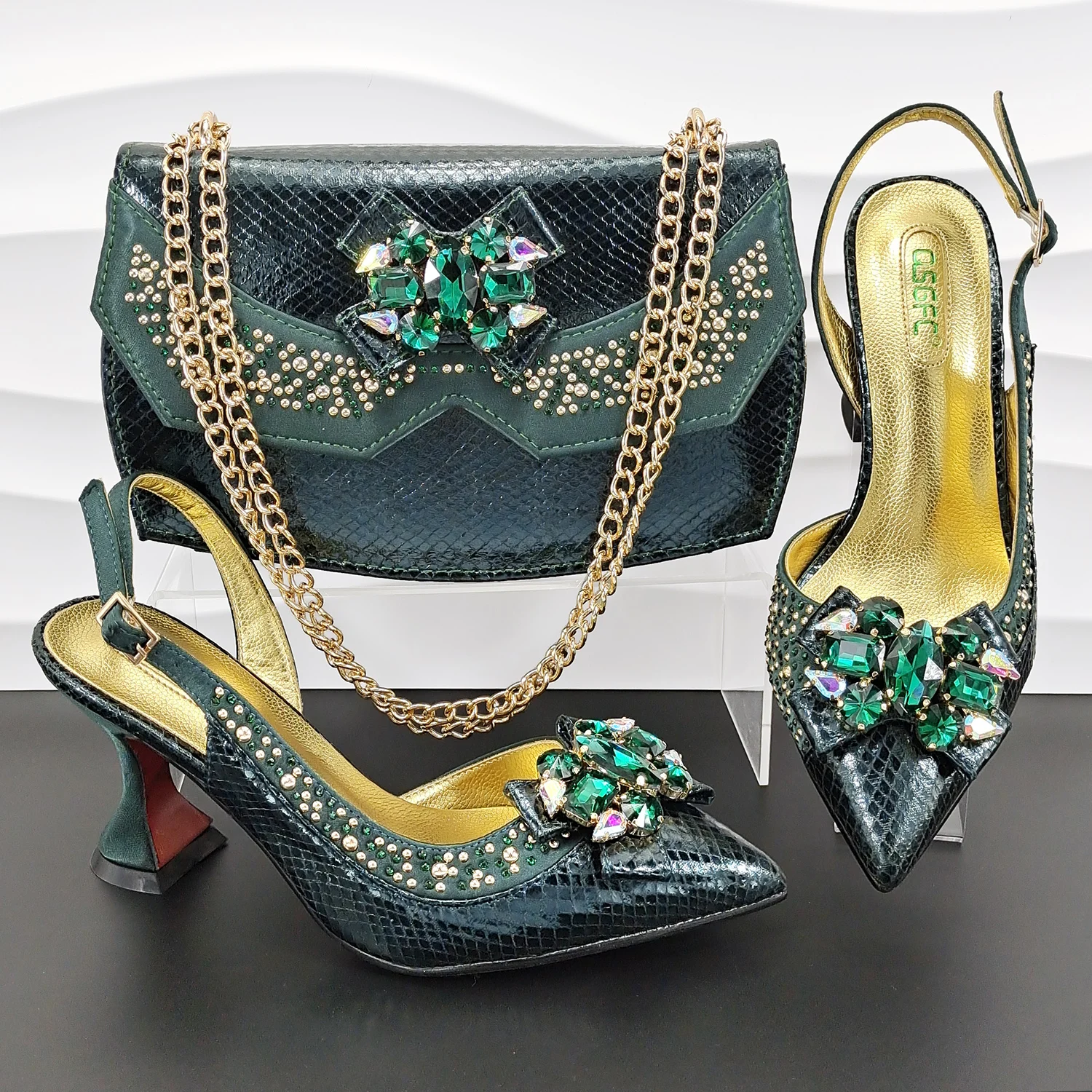 Newest Design African Women Shoes and Bag Set Pointed Toe Pumps Fashion Summer Sandals And Bag Set for Wedding Party
Newest Design African Women Shoes and Bag Set Pointed Toe Pumps Fashion Summer Sandals And Bag Set for Wedding Party