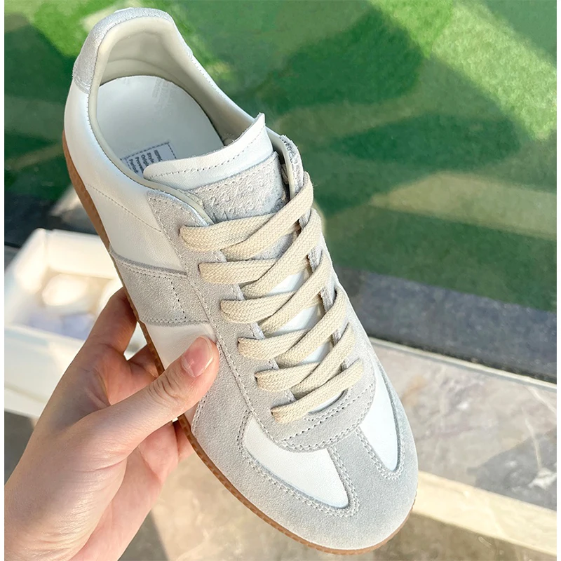 Классические кожаные женские кроссовки Dequan 2024: Новые повседневные кеды на плоской подошве с круглым носком из натуральной кожи на клеевой основе
Классические кожаные женские кроссовки Dequan 2024: Новые повседневные кеды на плоской подошве с круглым носком из натуральной кожи на клеевой основе