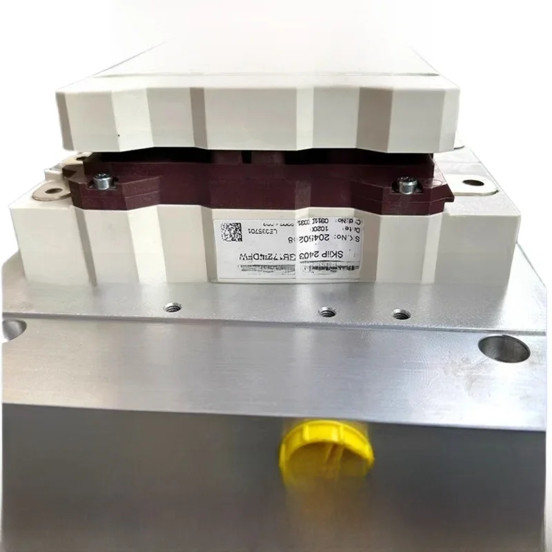 IGBT module SKiiP2403GB172-4DFW SKiiP2403GB172-4DFL
IGBT module SKiiP2403GB172-4DFW SKiiP2403GB172-4DFL